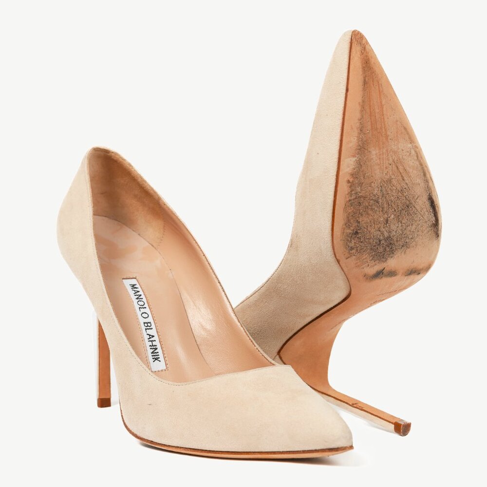 Manolo Blahnik BB Beige Suede Pointed-Toe Pumps - Picture 4 of 8